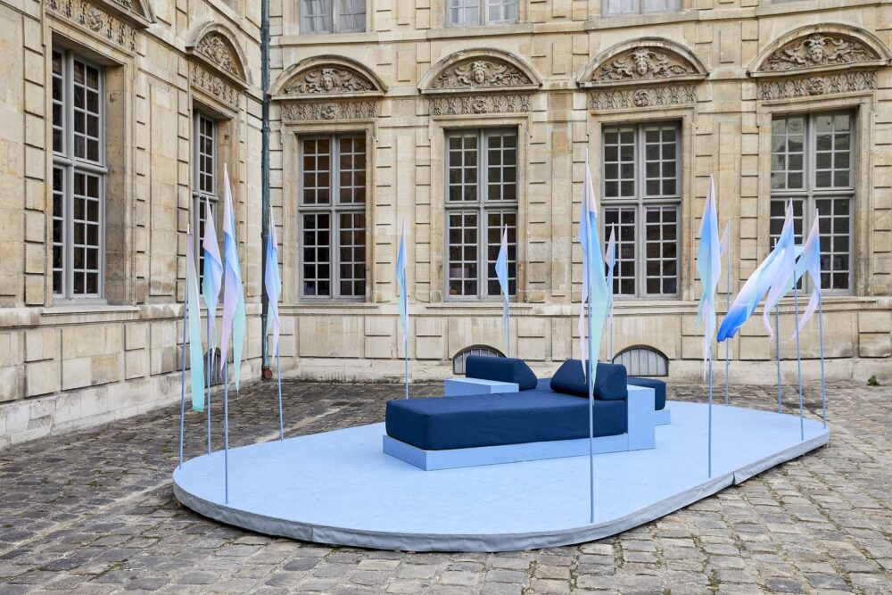 Installation titled Folie, designer Lucas Huillet and perfumer Alexandre Helwani at Hotel de Sully. Courtesy of PDW.