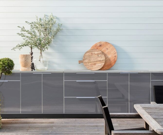 Image Taking the Indoors Out: Trends & Tips for the Ultimate Outdoor Kitchen