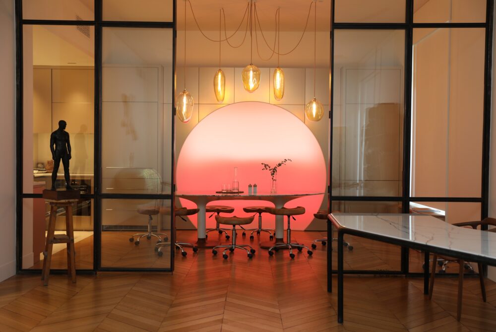 Showroom. Courtesy of Franck Genser.