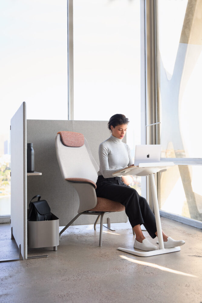 Aarea casual lounge. Courtesy of Teknion.
