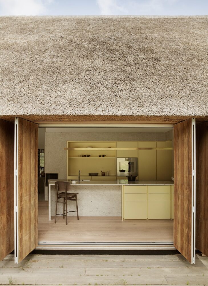 Thatched Summer House by KHR Architects. Courtesy of the firm.