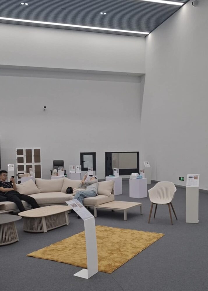 The Blue Whale Plastic Chair by Letright Industrial Corp Ltd | Image: ArchiExpo e-Magazine