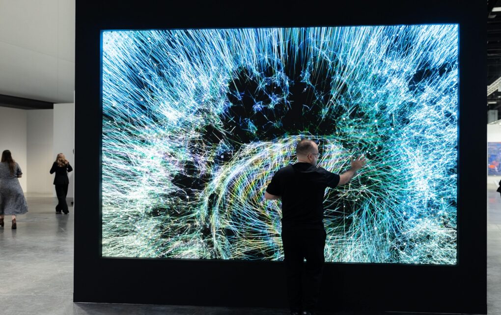 Image Algorithms and Markets: The Forces of Contemporary Art