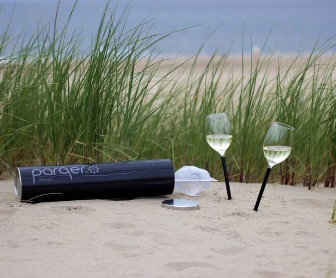 Image Poke Your Parqer in Sand