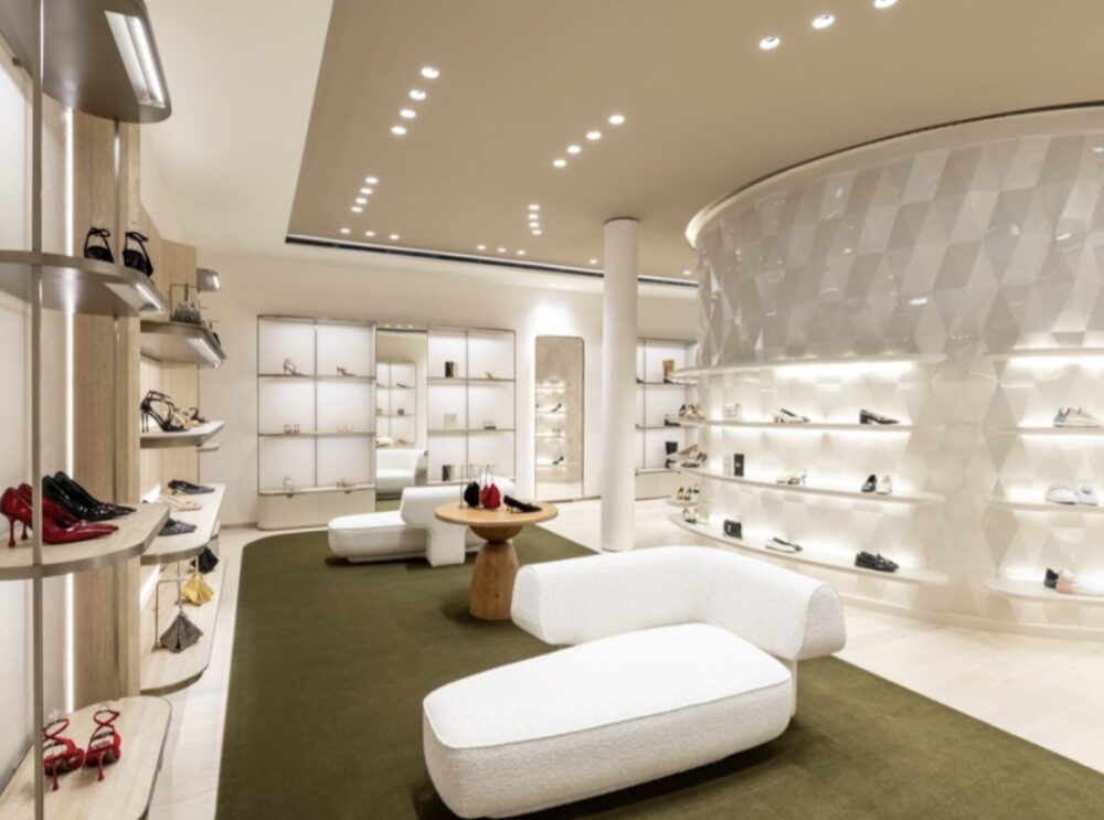 Jimmy Choo, Yorkdale mall, retail store design. Courtesy of AZA.