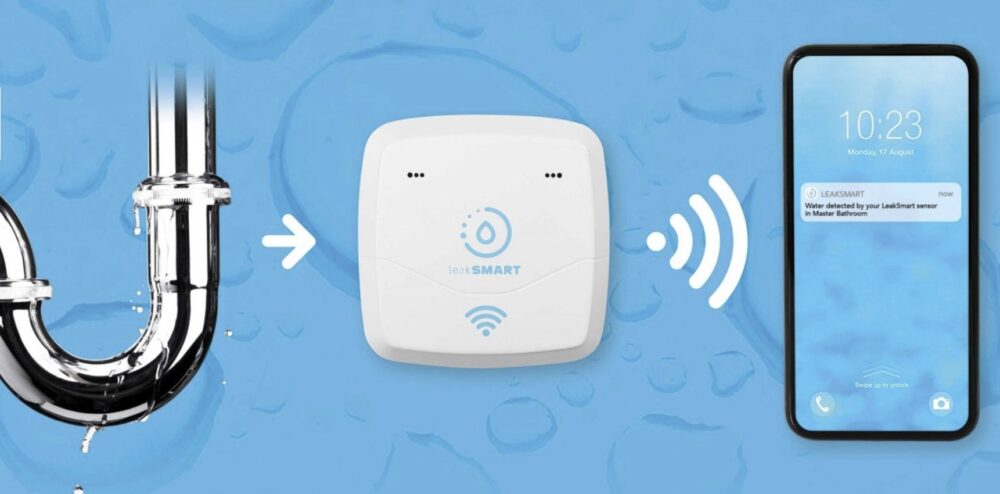"Water detected in your master bathroom." Courtesy of leakSMART.