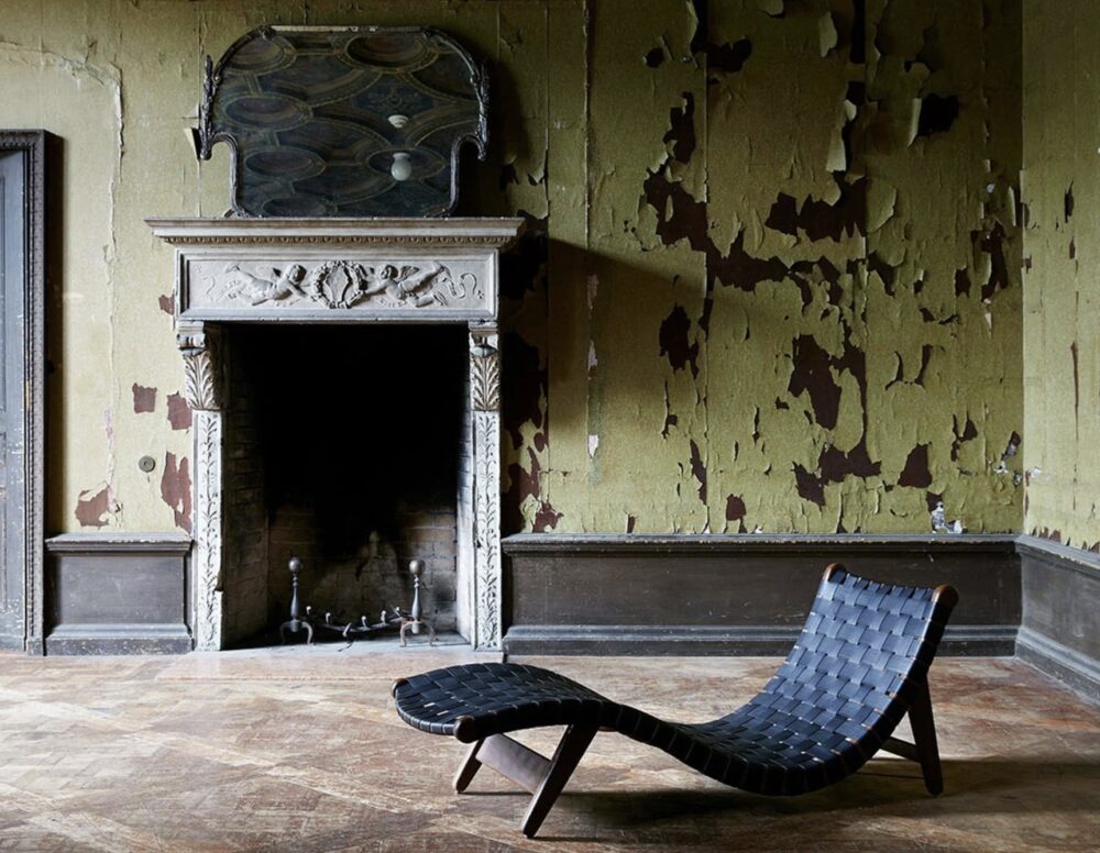 Alacrán Chaise designed by Michael van Beuren and reinvisioned by Luteca. Courtesy of the brand.