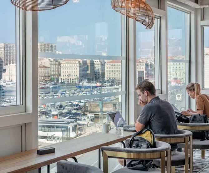 Image [Opinion] The Workplace Is not Dead, Long Live the Hybrid Office
