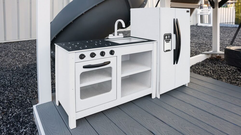 The Indoor/Outdoor Kitchen. Courtesy of King Swings.